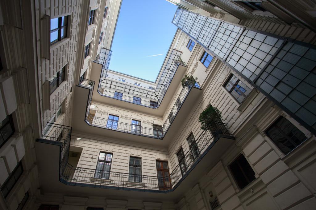 Agora * Budapesta