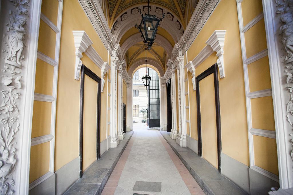Agora Budapeszt